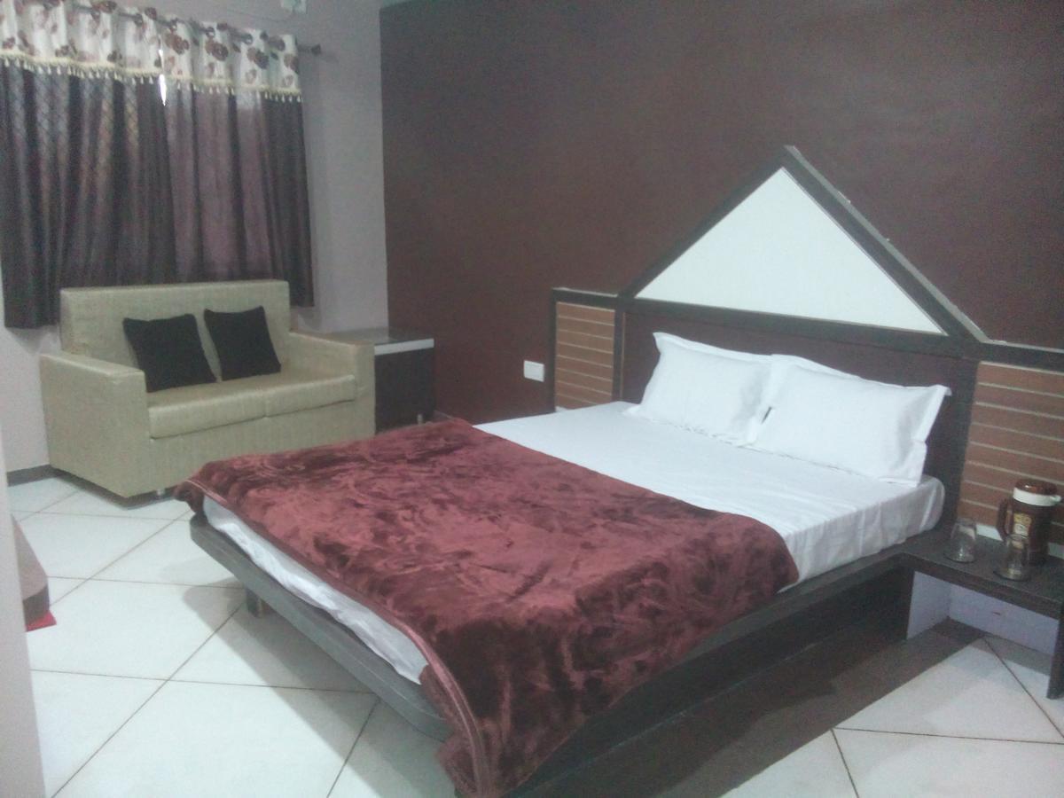 Hotel Palash Regency Bhagor Exteriér fotografie